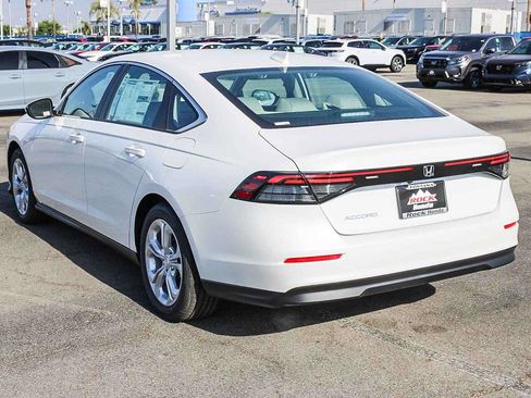 New 2026 Honda Accord LX image 8