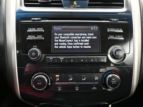 Used 2015 Nissan Altima 2.5 S w/ Power Driver Seat Package FWD image 18