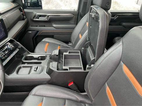 Used 2025 GMC Sierra 2500 AT4 w/ AT4 Premium Plus Package image 32