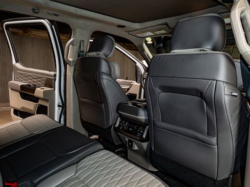 Used 2026 Ford F350 Platinum w/ Platinum Plus Package image 27