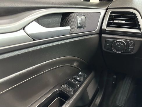 Used 2015 Ford Fusion Titanium image 19