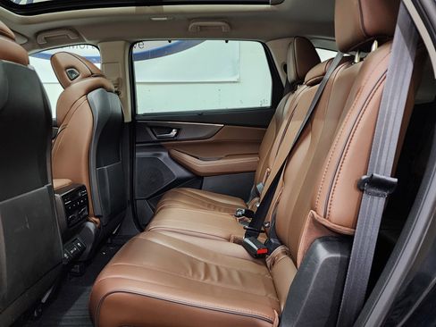 Used 2024 Acura MDX SH-AWD w/ Advance Package image 17