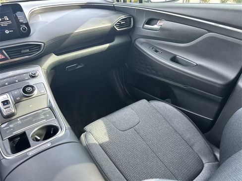 Certified 2023 Hyundai Santa Fe SE image 6