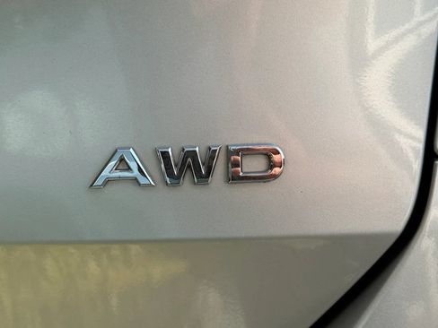 Used 2015 Nissan Rogue S AWD/4WD image 38