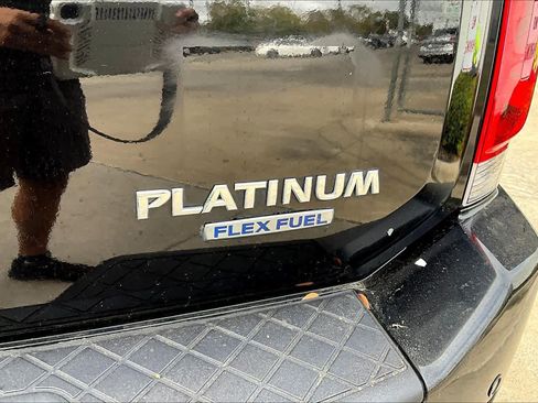 Used 2014 Nissan Armada Platinum image 9