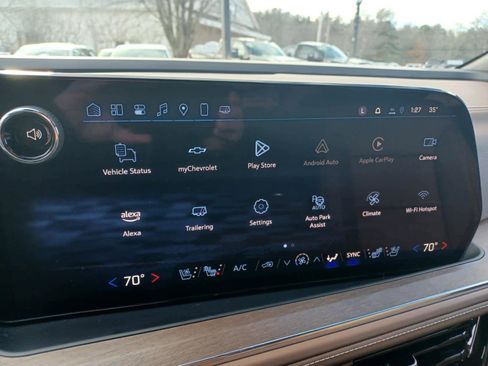 Used 2025 Chevrolet Tahoe High Country image 11