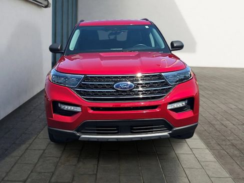 Certified 2023 Ford Explorer XLT w/ Equipment Group 202A AWD/4WD image 8