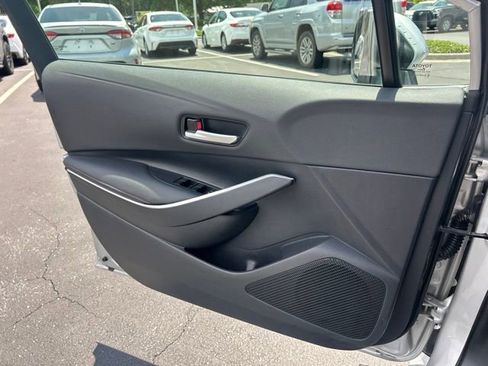 Used 2025 Toyota Corolla SE FWD image 29