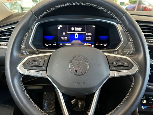 Used 2023 Volkswagen Tiguan SE FWD image 23