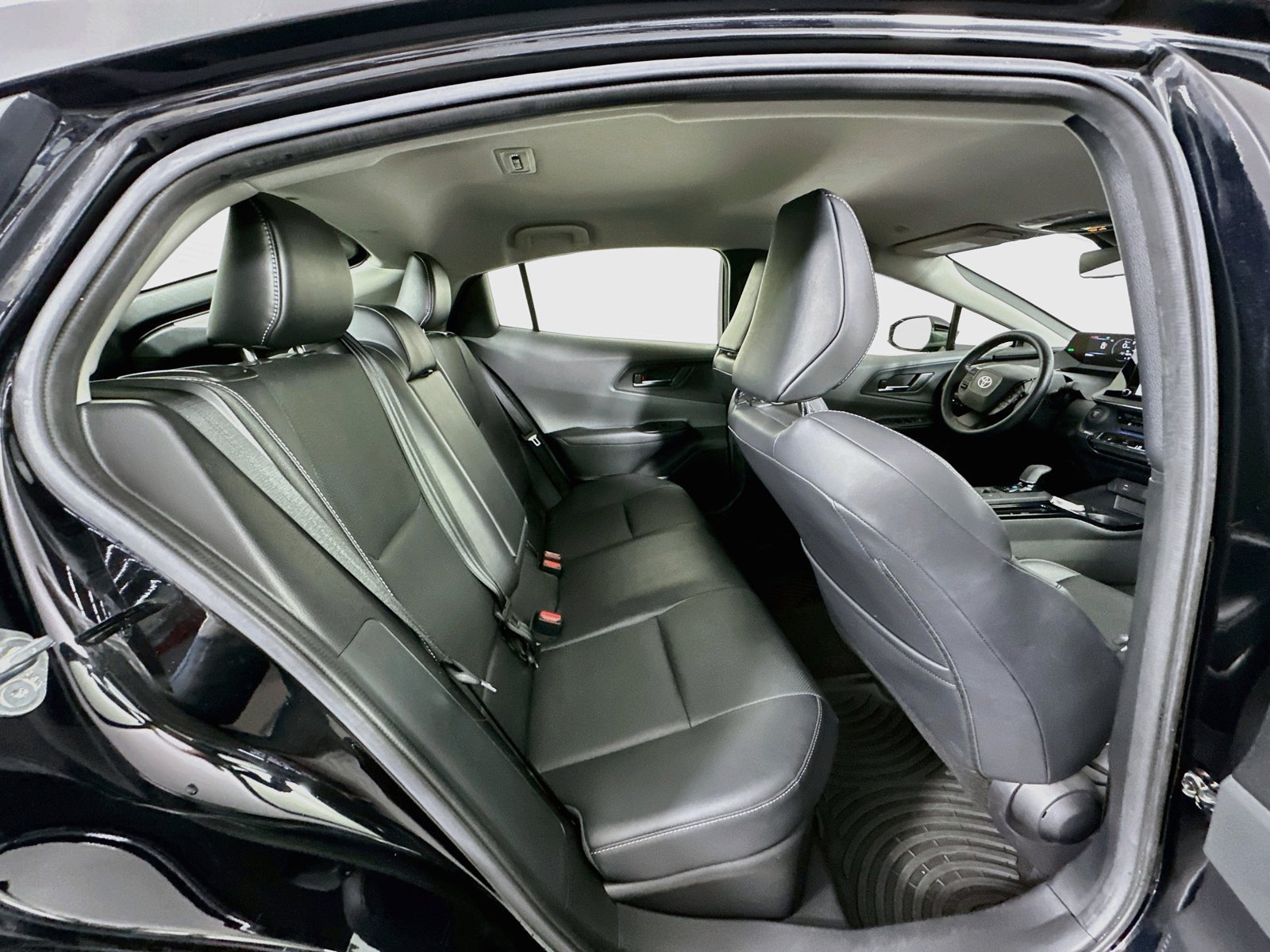 Used 2023 Toyota Prius XLE AWD/4WD image 26