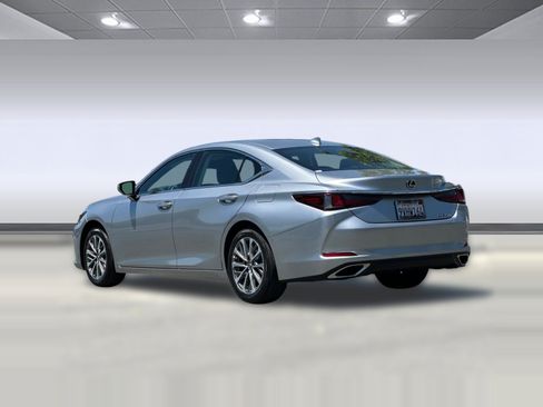Certified 2025 Lexus ES 350 w/ Accessory Package (Z2) FWD image 3
