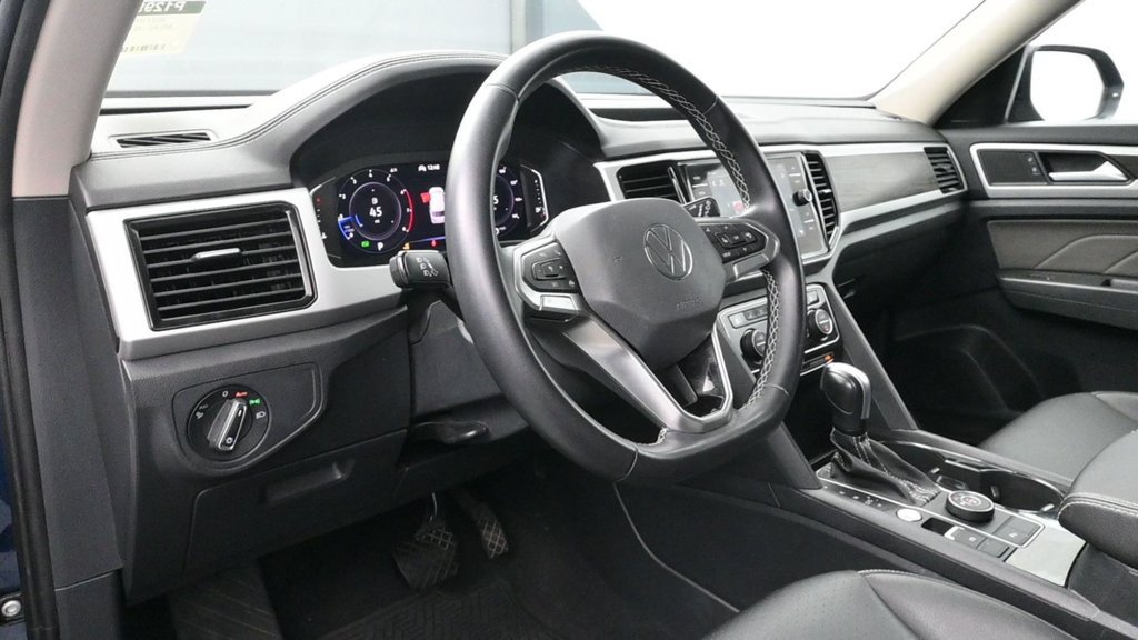 Used 2023 Volkswagen Atlas SE w/ Panoramic Sunroof Package AWD/4WD image 11