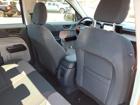 Certified 2024 Ford Maverick XLT FWD image 13