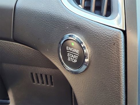 Used 2024 Ford Edge Titanium image 14