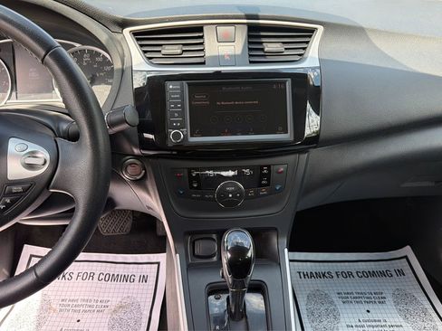 Used 2019 Nissan Sentra SV FWD image 12