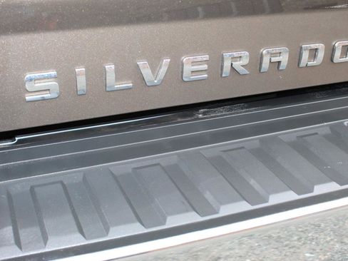 Used 2015 Chevrolet Silverado 2500 LT w/ Z71 Package, Off-Road AWD/4WD image 8