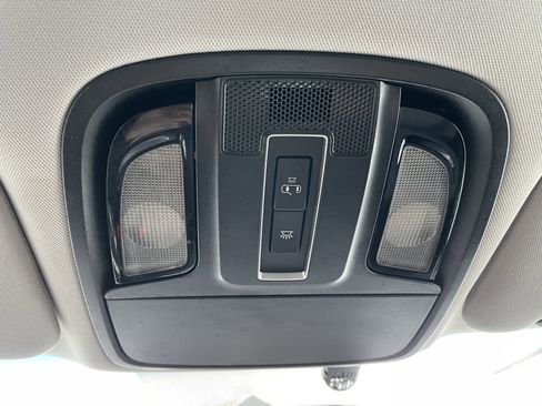 Used 2019 Kia Sorento LX image 25