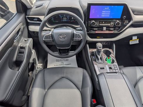 New 2026 Toyota Highlander Limited AWD/4WD image 25