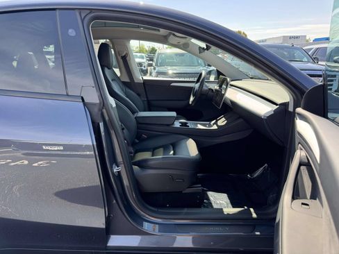 Used 2023 Tesla Model Y Long Range AWD/4WD image 13