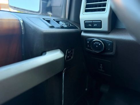 Used 2017 Ford F150 King Ranch w/ Equipment Group 601A Luxury AWD/4WD image 17