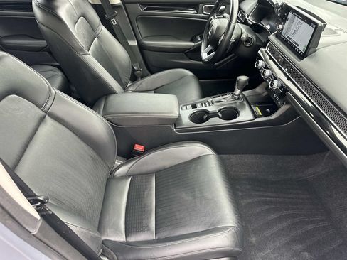 Used 2024 Honda Civic Touring image 14