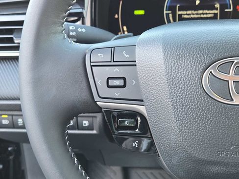 Used 2026 Toyota Camry SE image 21