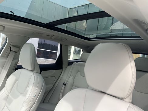 New 2026 Volvo XC60 T8 Ultra w/ Protection Package Premier image 16