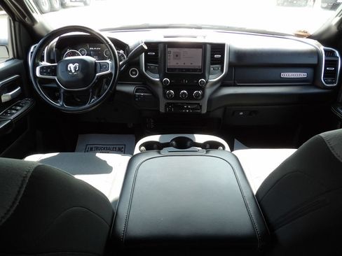 Used 2024 RAM 2500 Big Horn AWD/4WD image 36