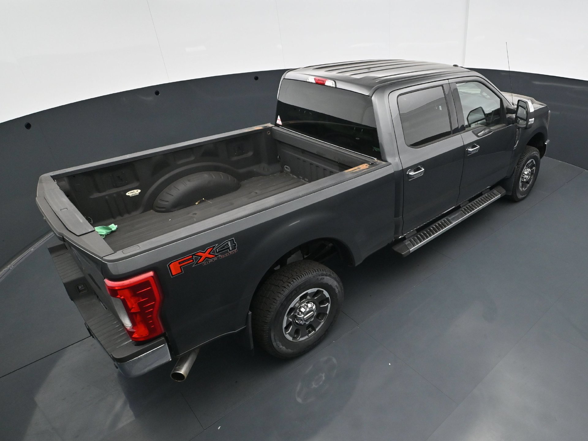 Used 2019 Ford F250 XLT w/ XLT Premium Package AWD/4WD image 40