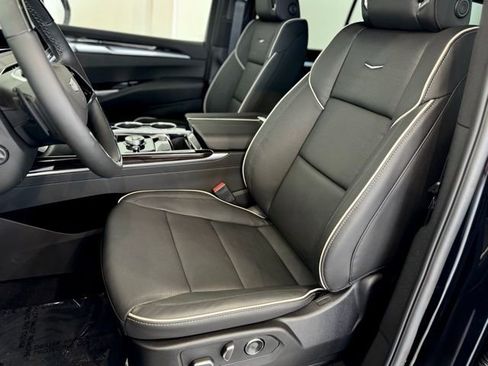 New 2026 Cadillac Escalade Luxury AWD/4WD image 5