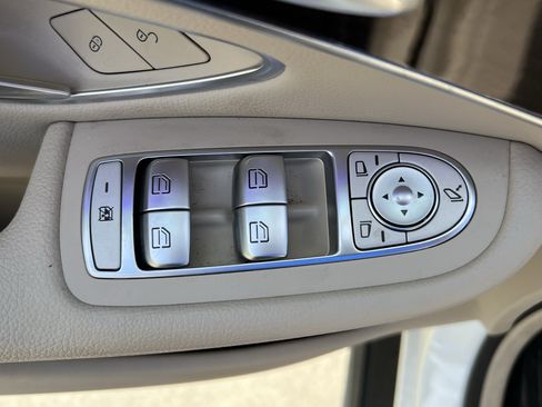 Certified 2022 Mercedes-Benz GLC 300 image 15