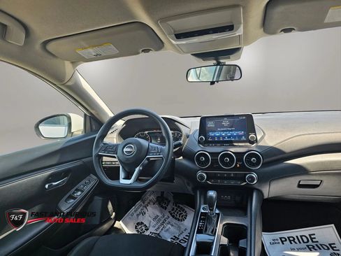 Used 2024 Nissan Sentra SV FWD image 16