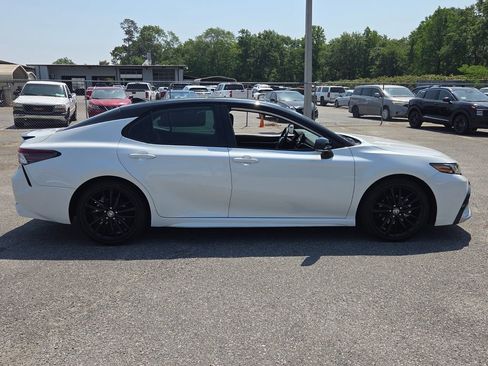 Used 2023 Toyota Camry XSE FWD image 11