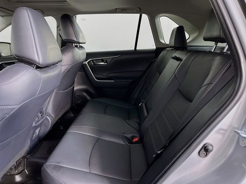 Used 2025 Toyota RAV4 XLE Premium image 32