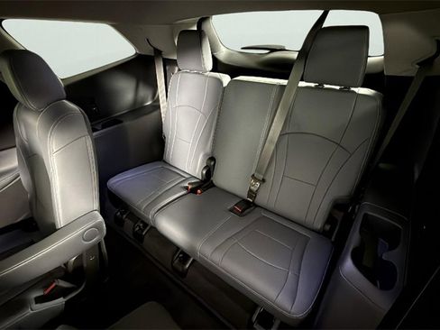 Used 2021 Buick Enclave Essence w/ Sport Touring Edition image 25