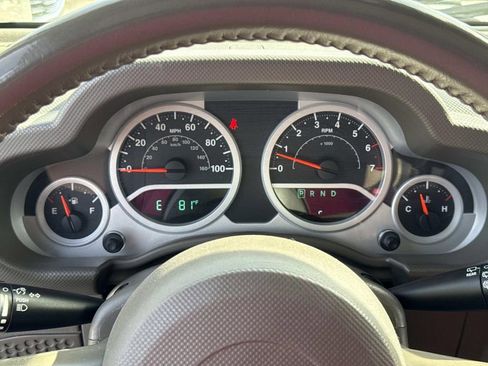 Used 2010 Jeep Wrangler Unlimited Rubicon w/ Dual Top Group image 26