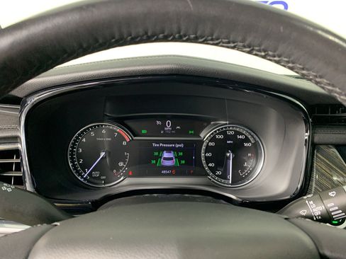 Used 2022 Cadillac XT6 Premium Luxury FWD image 23