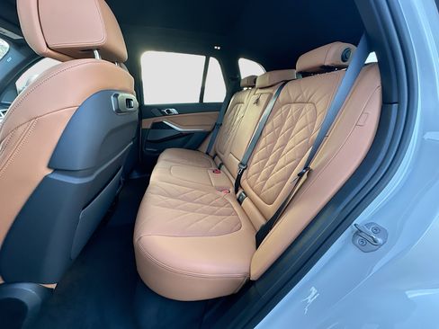 New 2026 BMW X5 sDrive40i w/ M Sport Package RWD image 19