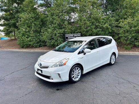 Used 2012 Toyota Prius V Two image 3