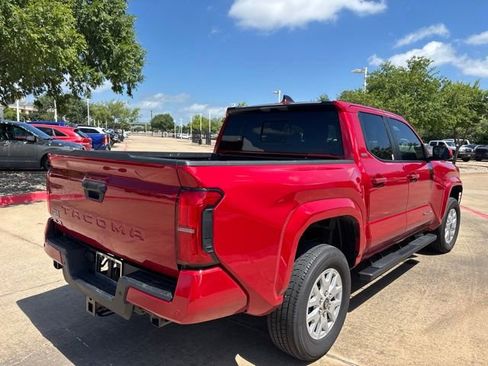 Certified 2025 Toyota Tacoma SR5 w/ SR5 Upgrade Package AWD/4WD image 5