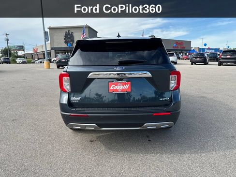 Used 2024 Ford Explorer XLT w/ Equipment Group 202A AWD/4WD image 5