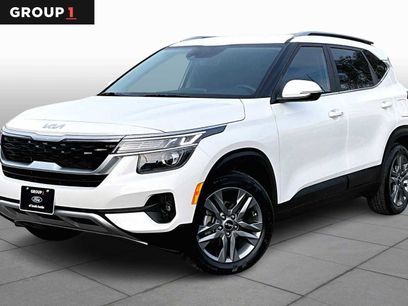 Used 2023 Kia Seltos S w/ Navigation Package