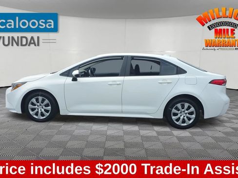 Used 2023 Toyota Corolla LE FWD image 4