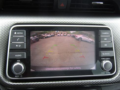 Used 2019 Nissan Kicks SV image 18