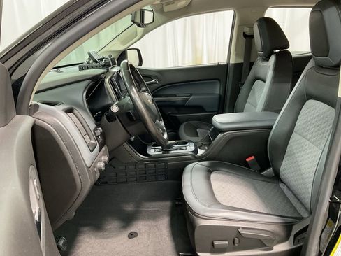 Used 2019 Chevrolet Colorado Z71 AWD/4WD image 19