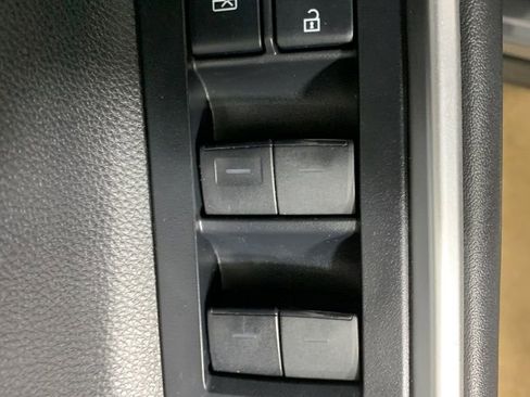 Used 2020 Toyota Highlander Limited AWD/4WD image 18