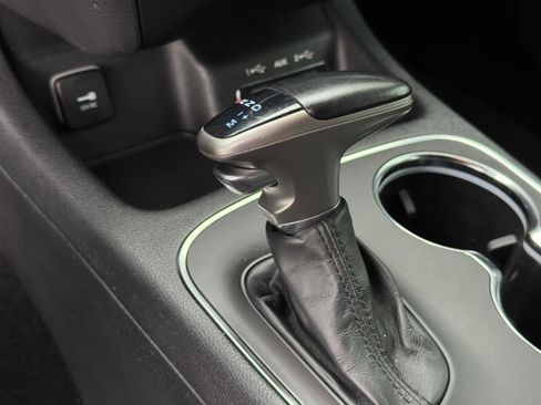 Used 2020 Dodge Durango SXT AWD/4WD image 18