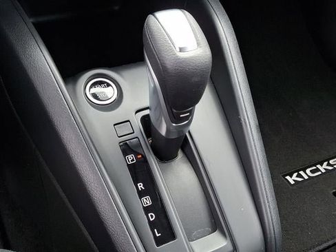 Used 2024 Nissan Kicks S image 15