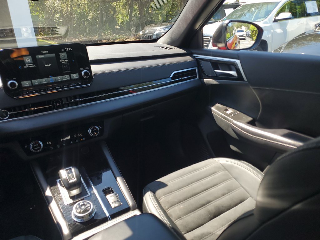 Used 2023 Mitsubishi Outlander SE Black Edition FWD image 16