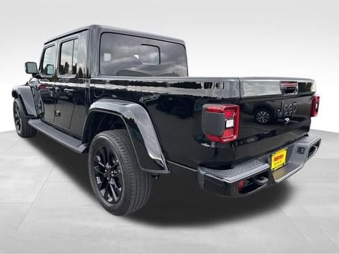 Used 2023 Jeep Gladiator Overland image 5